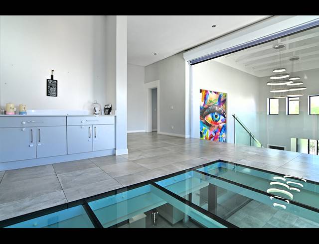 5 BEDROOM HOUSE FOR SALE IN WATERFALL COUNTRY VILLAGE